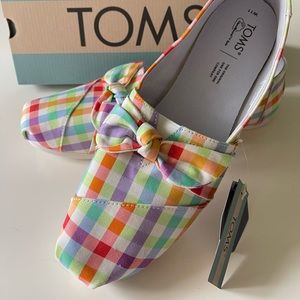 Spring Plaid TOMS with bow! Size 11